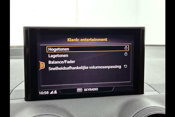 Audi Q2 1.0 TFSI Sport Pro Line(NL-auto, Dealer OnderH, Navi, Parkeerhulp, Airco, Cruise Controle, Etc) Audi Q2 1.0 TFSI Sport Pro Line(NL-auto, Dealer OnderH, Navi, Parkeerhulp, Airco, Cruise Controle, Etc)