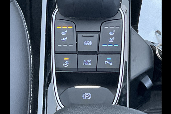 Hyundai IONIQ Premium EV Incl.BTW Trekhaak Pano Leer Stoelverw+Ventilatie Adap.Cruise Keyless BOMVOL! Hyundai IONIQ Premium EV Incl.BTW Trekhaak Pano Leer Stoelverw+Ventilatie Adap.Cruise Keyless BOMVOL!