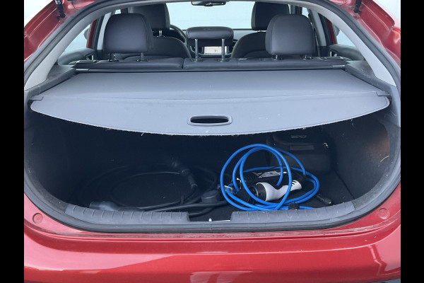 Hyundai IONIQ Premium EV Incl.BTW Trekhaak Pano Leer Stoelverw+Ventilatie Adap.Cruise Keyless BOMVOL! Hyundai IONIQ Premium EV Incl.BTW Trekhaak Pano Leer Stoelverw+Ventilatie Adap.Cruise Keyless BOMVOL!
