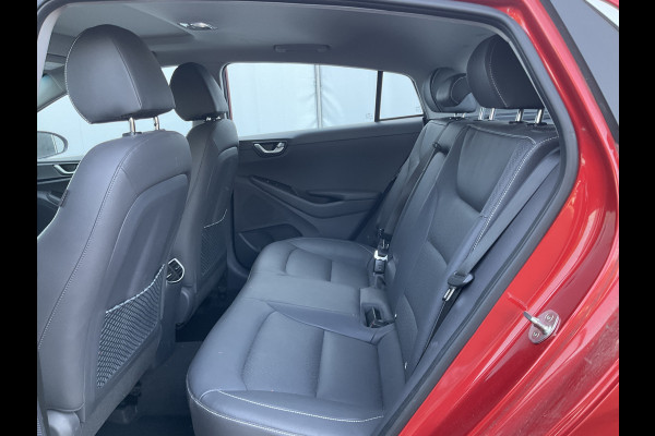 Hyundai IONIQ Premium EV Incl.BTW Trekhaak Pano Leer Stoelverw+Ventilatie Adap.Cruise Keyless BOMVOL! Hyundai IONIQ Premium EV Incl.BTW Trekhaak Pano Leer Stoelverw+Ventilatie Adap.Cruise Keyless BOMVOL!