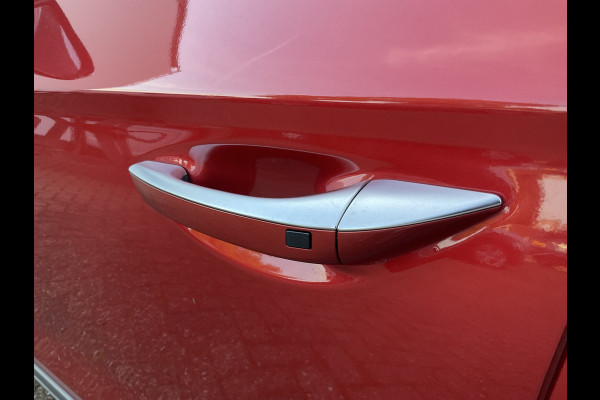 Hyundai IONIQ Premium EV Incl.BTW Trekhaak Pano Leer Stoelverw+Ventilatie Adap.Cruise Keyless BOMVOL! Hyundai IONIQ Premium EV Incl.BTW Trekhaak Pano Leer Stoelverw+Ventilatie Adap.Cruise Keyless BOMVOL!