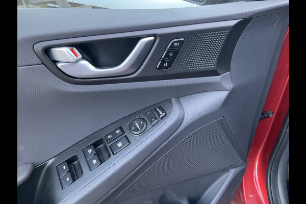 Hyundai IONIQ Premium EV Incl.BTW Trekhaak Pano Leer Stoelverw+Ventilatie Adap.Cruise Keyless BOMVOL! Hyundai IONIQ Premium EV Incl.BTW Trekhaak Pano Leer Stoelverw+Ventilatie Adap.Cruise Keyless BOMVOL!
