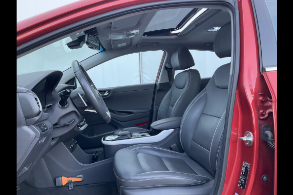 Hyundai IONIQ Premium EV Incl.BTW Trekhaak Pano Leer Stoelverw+Ventilatie Adap.Cruise Keyless BOMVOL! Hyundai IONIQ Premium EV Incl.BTW Trekhaak Pano Leer Stoelverw+Ventilatie Adap.Cruise Keyless BOMVOL!