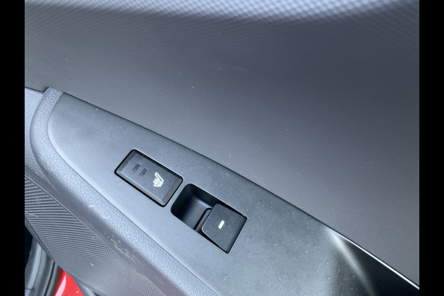 Hyundai IONIQ Premium EV Incl.BTW Trekhaak Pano Leer Stoelverw+Ventilatie Adap.Cruise Keyless BOMVOL! Hyundai IONIQ Premium EV Incl.BTW Trekhaak Pano Leer Stoelverw+Ventilatie Adap.Cruise Keyless BOMVOL!