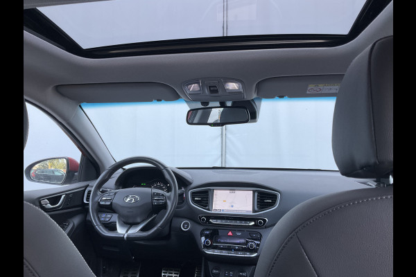 Hyundai IONIQ Premium EV Incl.BTW Trekhaak Pano Leer Stoelverw+Ventilatie Adap.Cruise Keyless BOMVOL! Hyundai IONIQ Premium EV Incl.BTW Trekhaak Pano Leer Stoelverw+Ventilatie Adap.Cruise Keyless BOMVOL!