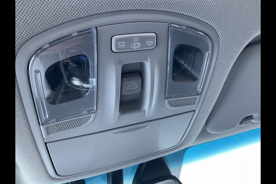 Hyundai IONIQ Premium EV Incl.BTW Trekhaak Pano Leer Stoelverw+Ventilatie Adap.Cruise Keyless BOMVOL! Hyundai IONIQ Premium EV Incl.BTW Trekhaak Pano Leer Stoelverw+Ventilatie Adap.Cruise Keyless BOMVOL!