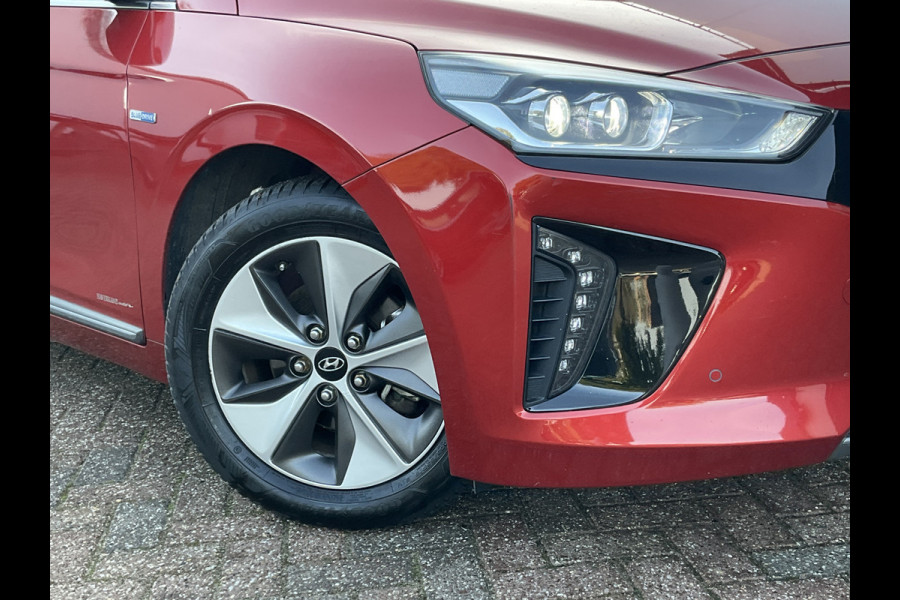 Hyundai IONIQ Premium EV Incl.BTW Trekhaak Pano Leer Stoelverw+Ventilatie Adap.Cruise Keyless BOMVOL! Hyundai IONIQ Premium EV Incl.BTW Trekhaak Pano Leer Stoelverw+Ventilatie Adap.Cruise Keyless BOMVOL!