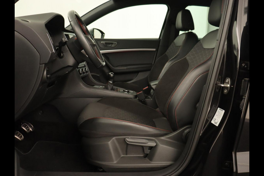 Seat Ateca 1.5 TSI FR Business Intense | Trekhaak | Achteruitrijcamera | Sfeerverlichting | Navigatie | Carplay | Stoelverwarming | Full-LED koplampen | LMV 18