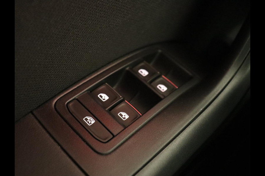 Seat Ateca 1.5 TSI FR Business Intense | Trekhaak | Achteruitrijcamera | Sfeerverlichting | Navigatie | Carplay | Stoelverwarming | Full-LED koplampen | LMV 18