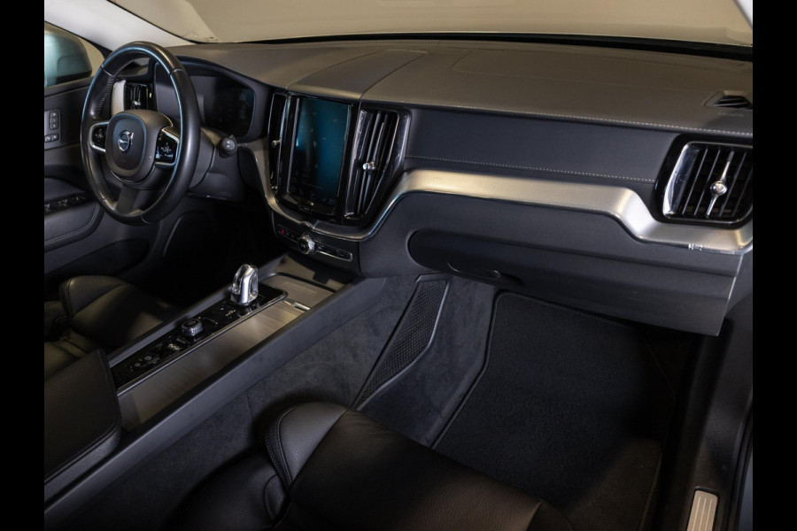 Volvo XC60 2.0 T8 Twin Engine AWD Inscription / 407pk / ERAD vervangen / Trekhaak / Panorama dak / Stoelverwarming /