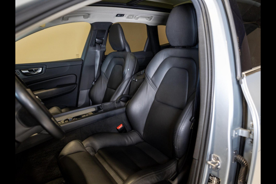 Volvo XC60 2.0 T8 Twin Engine AWD Inscription / 407pk / ERAD vervangen / Trekhaak / Panorama dak / Stoelverwarming /