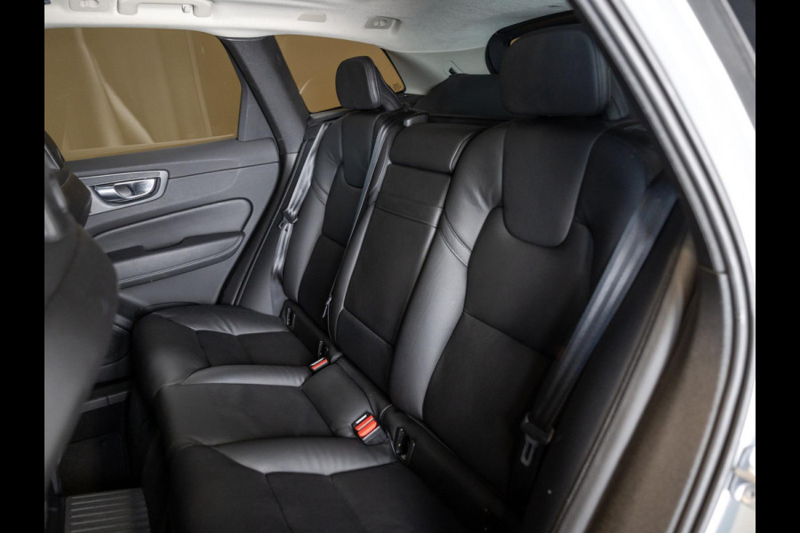 Volvo XC60 2.0 T8 Twin Engine AWD Inscription / 407pk / ERAD vervangen / Trekhaak / Panorama dak / Stoelverwarming /