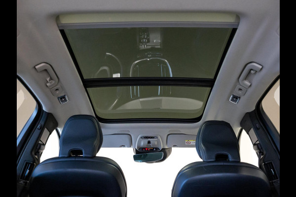 Volvo XC60 2.0 T8 Twin Engine AWD Inscription / 407pk / ERAD vervangen / Trekhaak / Panorama dak / Stoelverwarming /