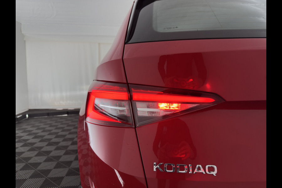 Škoda Kodiaq 1.5 TSI Business Edition (INCL-BTW) *ADAPTIVE-CRUISE | LEATHER-FABRIC | FULL-LED | CANTON-SOUND | HEATED-SPORTSEATS | KEYLESS | NAVI-FULLMAP | CAMERA | DAB+ | ECC | PDC | TOWBAR | 18''ALU*
