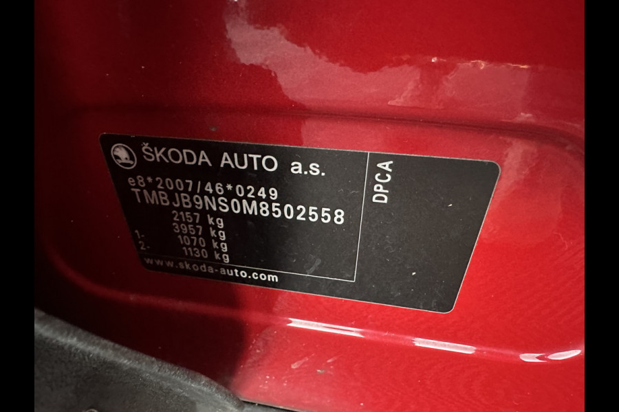 Škoda Kodiaq 1.5 TSI Business Edition (INCL-BTW) *ADAPTIVE-CRUISE | LEATHER-FABRIC | FULL-LED | CANTON-SOUND | HEATED-SPORTSEATS | KEYLESS | NAVI-FULLMAP | CAMERA | DAB+ | ECC | PDC | TOWBAR | 18''ALU*