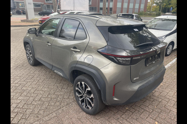 Toyota Yaris Cross 1.5 Hybrid 115 Dynamic | Stuur- & Stoelverwarming | Dodehoek detectie | Parkeersensoren | Navigatie