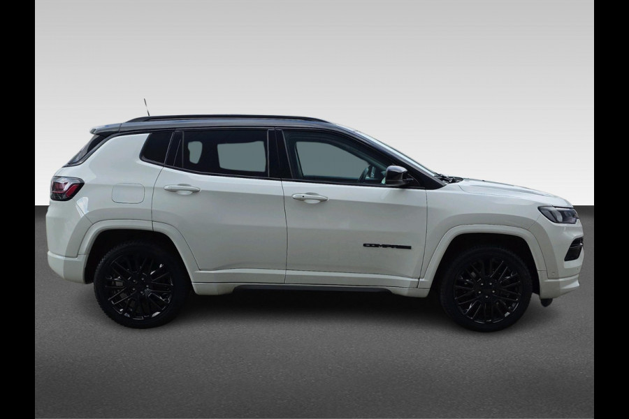 Jeep Compass 4xe 240 Plug-in Hybrid Electric S | Automaat | 4x4 | Volleder | Stoelen Elektrisch | Achtrijcamera/Parkeersensoren |