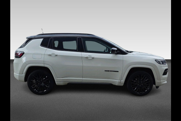 Jeep Compass 4xe 240 Plug-in Hybrid Electric S | Automaat | 4x4 | Volleder | Stoelen Elektrisch | Achtrijcamera/Parkeersensoren |
