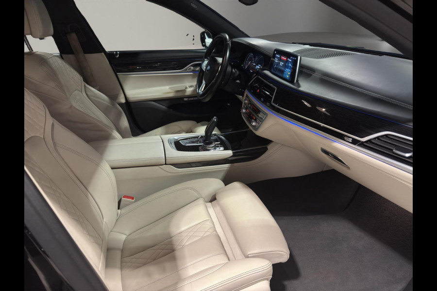 BMW 7 Serie 740e IPerformance | Laser-LED koplampen | Head-Up | Schuif/Kanteldak | Soft-close | 20" Velg | Camera | BMW 7 Serie 740e IPerformance | Laser-LED koplampen | Head-Up | Schuif/Kanteldak | Soft-close | 20" Velg | Camera |