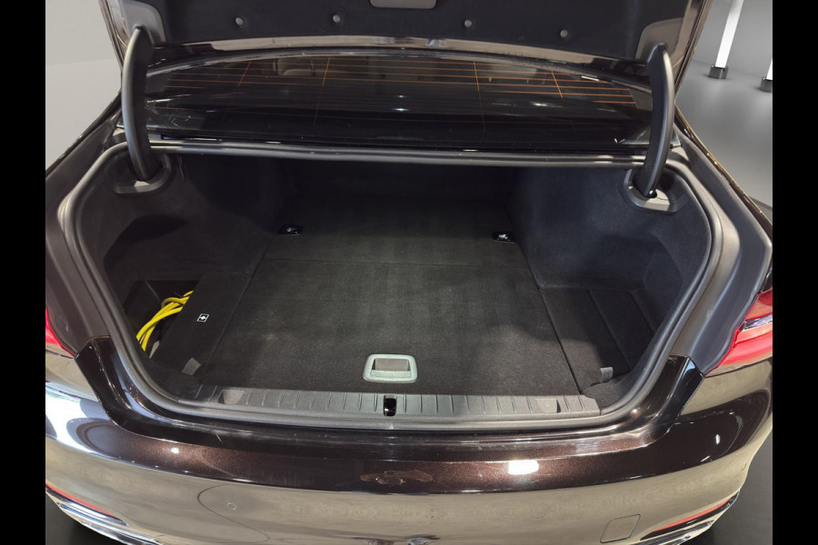 BMW 7 Serie 740e IPerformance | Laser-LED koplampen | Head-Up | Schuif/Kanteldak | Soft-close | 20" Velg | Camera | BMW 7 Serie 740e IPerformance | Laser-LED koplampen | Head-Up | Schuif/Kanteldak | Soft-close | 20" Velg | Camera |