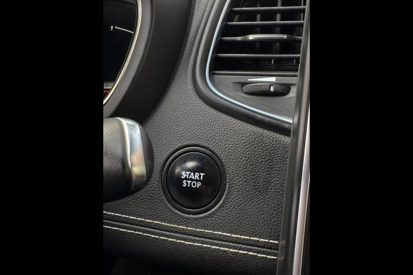 Renault Scénic 1.2 TCe Intens - Navigatie I Airco I 20 inch Sport velgen I 1/2 Leer I PDC/ LED I Dealer onderhouden Renault Scénic 1.2 TCe Intens - Navigatie I Airco I 20 inch Sport velgen I 1/2 Leer I PDC/ LED I Dealer onderhouden