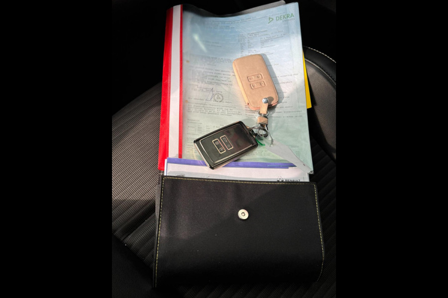 Renault Scénic 1.2 TCe Intens - Navigatie I Airco I 20 inch Sport velgen I 1/2 Leer I PDC/ LED I Dealer onderhouden Renault Scénic 1.2 TCe Intens - Navigatie I Airco I 20 inch Sport velgen I 1/2 Leer I PDC/ LED I Dealer onderhouden