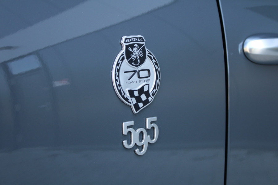 Abarth 500 1.4 T-Jet Abarth 595 70th Anniversary | NIEUWSTAAT! | UNIEK | SENSOREN ACHTER | DEALER ONDERHOUDEN | Abarth 500 1.4 T-Jet Abarth 595 70th Anniversary | NIEUWSTAAT! | UNIEK | SENSOREN ACHTER | DEALER ONDERHOUDEN |