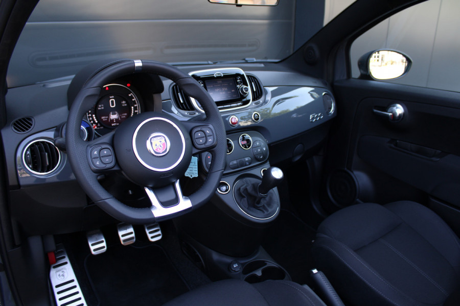 Abarth 500 1.4 T-Jet Abarth 595 70th Anniversary | NIEUWSTAAT! | UNIEK | SENSOREN ACHTER | DEALER ONDERHOUDEN | Abarth 500 1.4 T-Jet Abarth 595 70th Anniversary | NIEUWSTAAT! | UNIEK | SENSOREN ACHTER | DEALER ONDERHOUDEN |