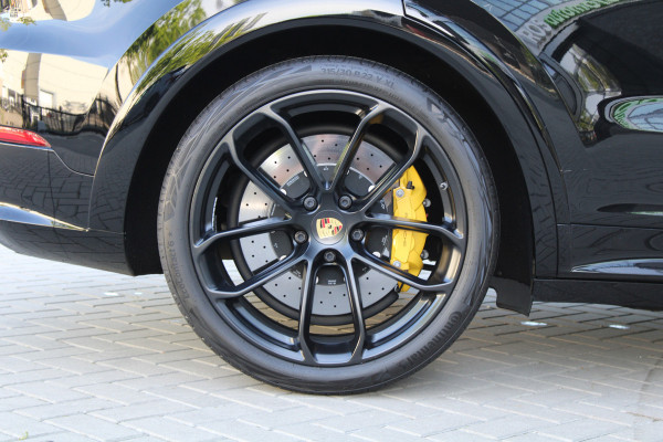 Porsche Cayenne Coupé 4.0 Turbo | BURMESTER | NACHTZICHT | HUD | 4WIELSTURING | 360 | SOFT-CLOSE | Porsche Cayenne Coupé 4.0 Turbo | BURMESTER | NACHTZICHT | HUD | 4WIELSTURING | 360 | SOFT-CLOSE |