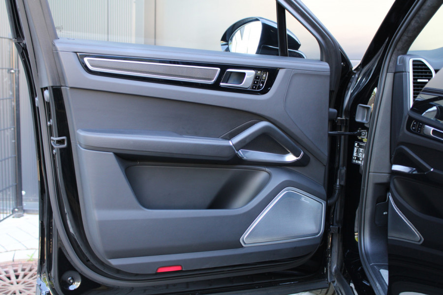 Porsche Cayenne Coupé 4.0 Turbo | BURMESTER | NACHTZICHT | HUD | 4WIELSTURING | 360 | SOFT-CLOSE | Porsche Cayenne Coupé 4.0 Turbo | BURMESTER | NACHTZICHT | HUD | 4WIELSTURING | 360 | SOFT-CLOSE |