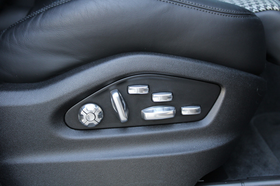 Porsche Cayenne Coupé 4.0 Turbo | BURMESTER | NACHTZICHT | HUD | 4WIELSTURING | 360 | SOFT-CLOSE | Porsche Cayenne Coupé 4.0 Turbo | BURMESTER | NACHTZICHT | HUD | 4WIELSTURING | 360 | SOFT-CLOSE |