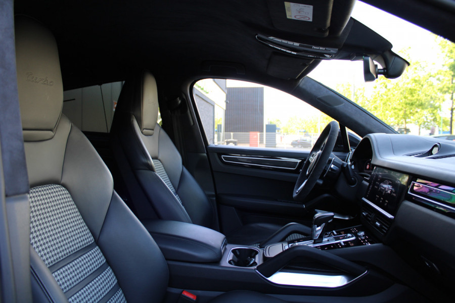 Porsche Cayenne Coupé 4.0 Turbo | BURMESTER | NACHTZICHT | HUD | 4WIELSTURING | 360 | SOFT-CLOSE | Porsche Cayenne Coupé 4.0 Turbo | BURMESTER | NACHTZICHT | HUD | 4WIELSTURING | 360 | SOFT-CLOSE |