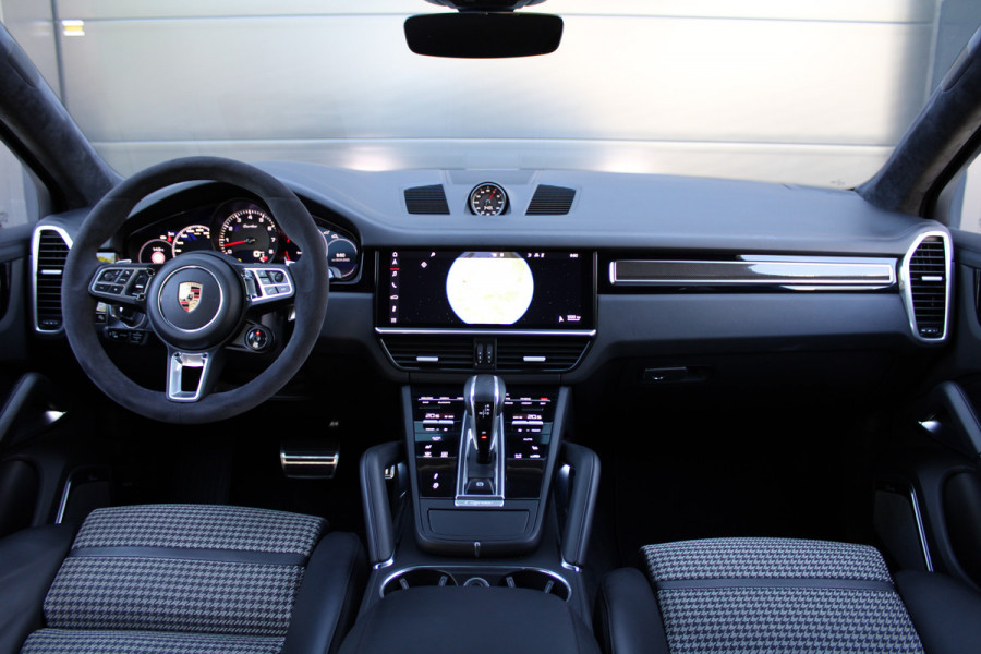 Porsche Cayenne Coupé 4.0 Turbo | BURMESTER | NACHTZICHT | HUD | 4WIELSTURING | 360 | SOFT-CLOSE | Porsche Cayenne Coupé 4.0 Turbo | BURMESTER | NACHTZICHT | HUD | 4WIELSTURING | 360 | SOFT-CLOSE |