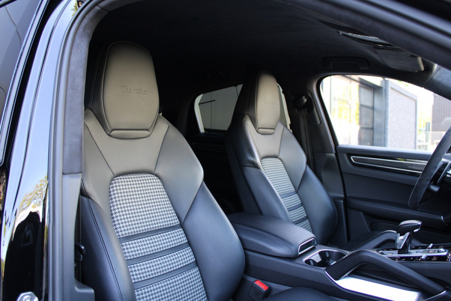 Porsche Cayenne Coupé 4.0 Turbo | BURMESTER | NACHTZICHT | HUD | 4WIELSTURING | 360 | SOFT-CLOSE | Porsche Cayenne Coupé 4.0 Turbo | BURMESTER | NACHTZICHT | HUD | 4WIELSTURING | 360 | SOFT-CLOSE |