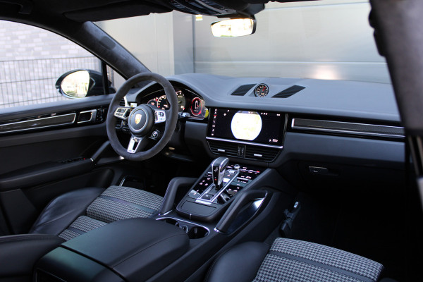 Porsche Cayenne Coupé 4.0 Turbo | BURMESTER | NACHTZICHT | HUD | 4WIELSTURING | 360 | SOFT-CLOSE | Porsche Cayenne Coupé 4.0 Turbo | BURMESTER | NACHTZICHT | HUD | 4WIELSTURING | 360 | SOFT-CLOSE |