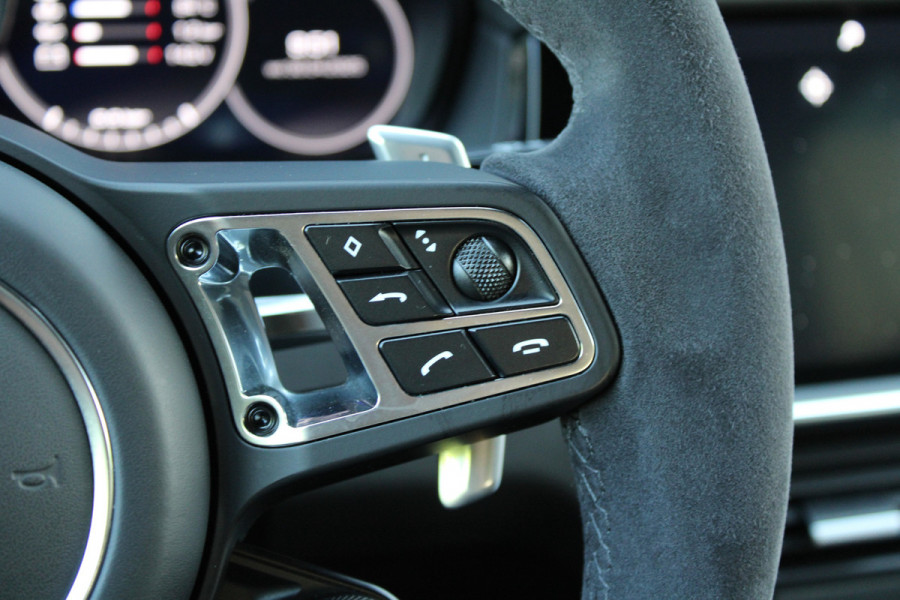 Porsche Cayenne Coupé 4.0 Turbo | BURMESTER | NACHTZICHT | HUD | 4WIELSTURING | 360 | SOFT-CLOSE | Porsche Cayenne Coupé 4.0 Turbo | BURMESTER | NACHTZICHT | HUD | 4WIELSTURING | 360 | SOFT-CLOSE |