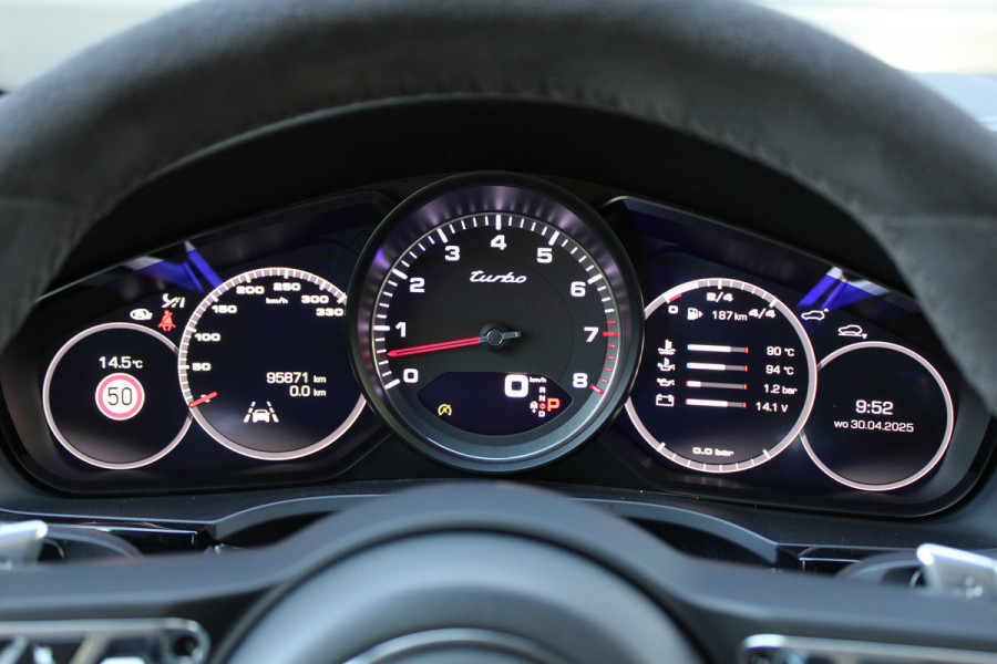 Porsche Cayenne Coupé 4.0 Turbo | BURMESTER | NACHTZICHT | HUD | 4WIELSTURING | 360 | SOFT-CLOSE | Porsche Cayenne Coupé 4.0 Turbo | BURMESTER | NACHTZICHT | HUD | 4WIELSTURING | 360 | SOFT-CLOSE |