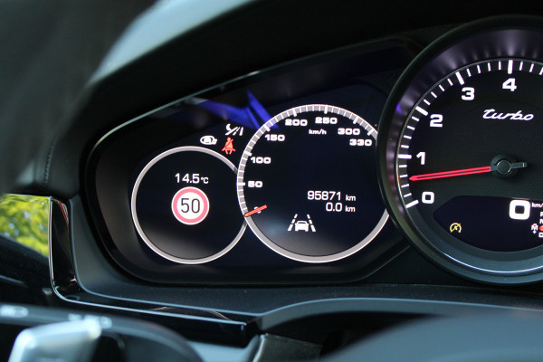 Porsche Cayenne Coupé 4.0 Turbo | BURMESTER | NACHTZICHT | HUD | 4WIELSTURING | 360 | SOFT-CLOSE | Porsche Cayenne Coupé 4.0 Turbo | BURMESTER | NACHTZICHT | HUD | 4WIELSTURING | 360 | SOFT-CLOSE |