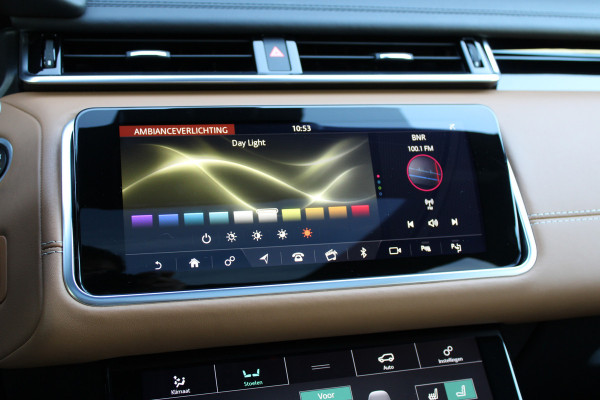 Land Rover Range Rover Velar 2.0 I4 Turbo AWD R-Dynamic HSE | NAP | VOL! | MASSAGE | STOELKOELING | HUD | LUCHTVERING | STUURVERW | Land Rover Range Rover Velar 2.0 I4 Turbo AWD R-Dynamic HSE | NAP | VOL! | MASSAGE | STOELKOELING | HUD | LUCHTVERING | STUURVERW |