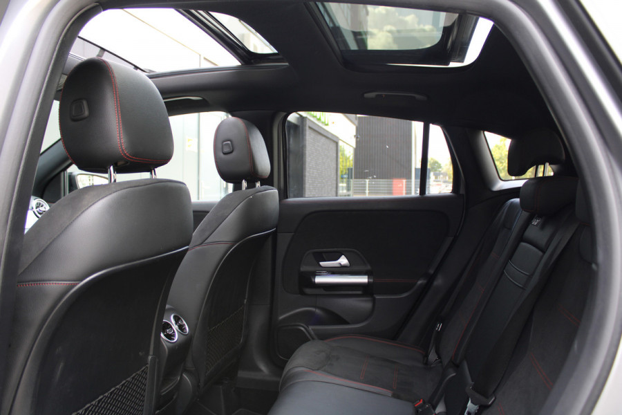 Mercedes-Benz GLA 250 e Business Solution AMG Limited | NAP! | BTW | PANO | MAGNO | ACC | SFEER | ELEK TREKHAAK | DODE HOEK | Mercedes-Benz GLA 250 e Business Solution AMG Limited | NAP! | BTW | PANO | MAGNO | ACC | SFEER | ELEK TREKHAAK | DODE HOEK |
