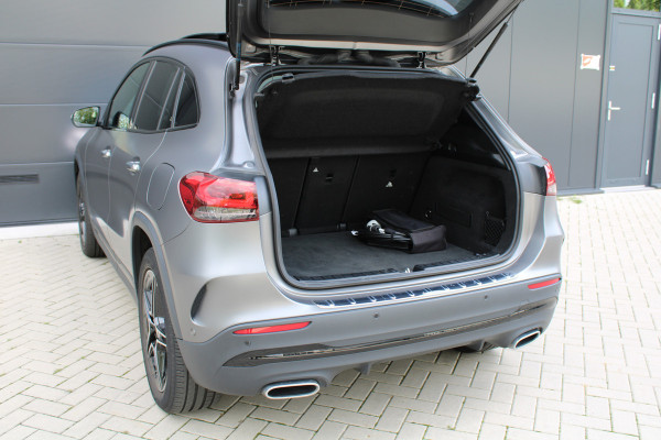 Mercedes-Benz GLA 250 e Business Solution AMG Limited | NAP! | BTW | PANO | MAGNO | ACC | SFEER | ELEK TREKHAAK | DODE HOEK | Mercedes-Benz GLA 250 e Business Solution AMG Limited | NAP! | BTW | PANO | MAGNO | ACC | SFEER | ELEK TREKHAAK | DODE HOEK |