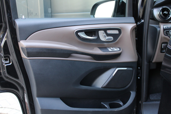 Mercedes-Benz V-Klasse 300d Extra Lang DC Avantgarde Edition | EX BTW | 4-MATIC | VOL! | AMG | BURMESTER | KOELKAST | MEMORY | STOELKOELING | ACC | TREKHAAK | SNOEK | Mercedes-Benz V-Klasse 300d Extra Lang DC Avantgarde Edition | EX BTW | 4-MATIC | VOL! | AMG | BURMESTER | KOELKAST | MEMORY | STOELKOELING | ACC | TREKHAAK | SNOEK |