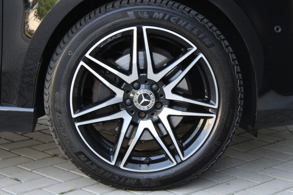 Mercedes-Benz V-Klasse 300d Extra Lang DC Avantgarde Edition | EX BTW | 4-MATIC | VOL! | AMG | BURMESTER | KOELKAST | MEMORY | STOELKOELING | ACC | TREKHAAK | SNOEK | Mercedes-Benz V-Klasse 300d Extra Lang DC Avantgarde Edition | EX BTW | 4-MATIC | VOL! | AMG | BURMESTER | KOELKAST | MEMORY | STOELKOELING | ACC | TREKHAAK | SNOEK |