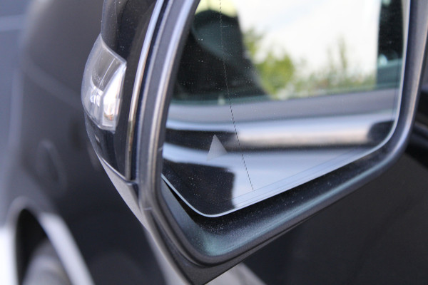 Mercedes-Benz V-Klasse 300d Extra Lang DC Avantgarde Edition | EX BTW | 4-MATIC | VOL! | AMG | BURMESTER | KOELKAST | MEMORY | STOELKOELING | ACC | TREKHAAK | SNOEK | Mercedes-Benz V-Klasse 300d Extra Lang DC Avantgarde Edition | EX BTW | 4-MATIC | VOL! | AMG | BURMESTER | KOELKAST | MEMORY | STOELKOELING | ACC | TREKHAAK | SNOEK |