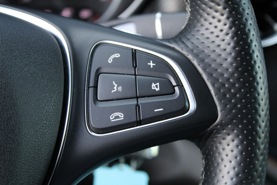 Mercedes-Benz V-Klasse 300d Extra Lang DC Avantgarde Edition | EX BTW | 4-MATIC | VOL! | AMG | BURMESTER | KOELKAST | MEMORY | STOELKOELING | ACC | TREKHAAK | SNOEK | Mercedes-Benz V-Klasse 300d Extra Lang DC Avantgarde Edition | EX BTW | 4-MATIC | VOL! | AMG | BURMESTER | KOELKAST | MEMORY | STOELKOELING | ACC | TREKHAAK | SNOEK |