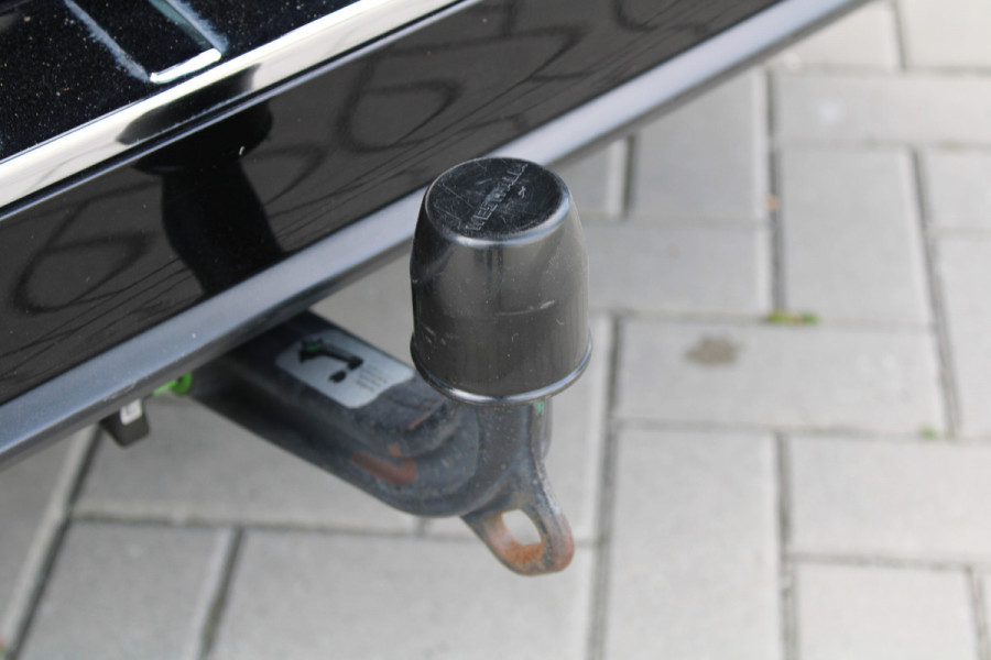 Mercedes-Benz V-Klasse 300d Extra Lang DC Avantgarde Edition | EX BTW | 4-MATIC | VOL! | AMG | BURMESTER | KOELKAST | MEMORY | STOELKOELING | ACC | TREKHAAK | SNOEK | Mercedes-Benz V-Klasse 300d Extra Lang DC Avantgarde Edition | EX BTW | 4-MATIC | VOL! | AMG | BURMESTER | KOELKAST | MEMORY | STOELKOELING | ACC | TREKHAAK | SNOEK |