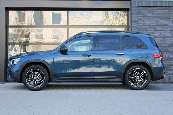 Mercedes-Benz Glb 180 AMG Line | BTW | CAMERA | CRUISE | SFEER | Mercedes-Benz Glb 180 AMG Line | BTW | CAMERA | CRUISE | SFEER |