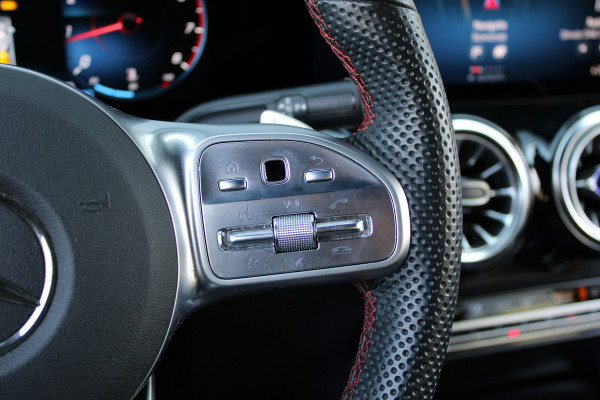 Mercedes-Benz Glb 180 AMG Line | BTW | CAMERA | CRUISE | SFEER | Mercedes-Benz Glb 180 AMG Line | BTW | CAMERA | CRUISE | SFEER |