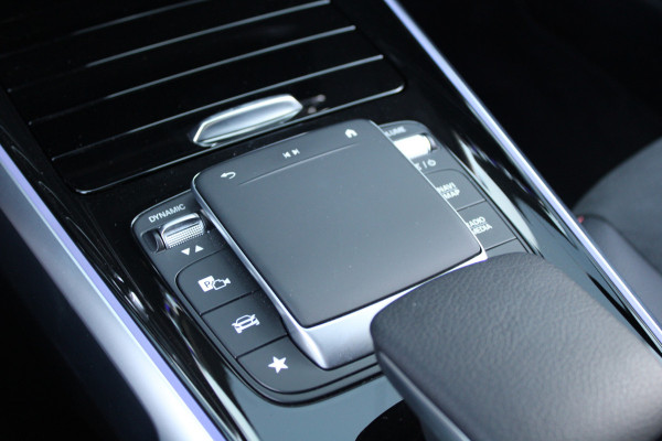 Mercedes-Benz Glb 180 AMG Line | BTW | CAMERA | CRUISE | SFEER | Mercedes-Benz Glb 180 AMG Line | BTW | CAMERA | CRUISE | SFEER |