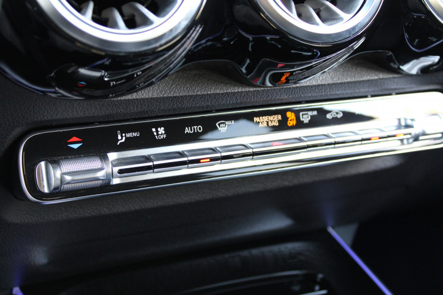 Mercedes-Benz Glb 180 AMG Line | BTW | CAMERA | CRUISE | SFEER | Mercedes-Benz Glb 180 AMG Line | BTW | CAMERA | CRUISE | SFEER |